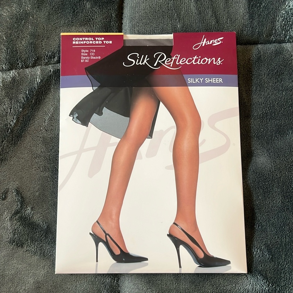 Hanes Silk Reflection control top reinforced toe size CD color barely black